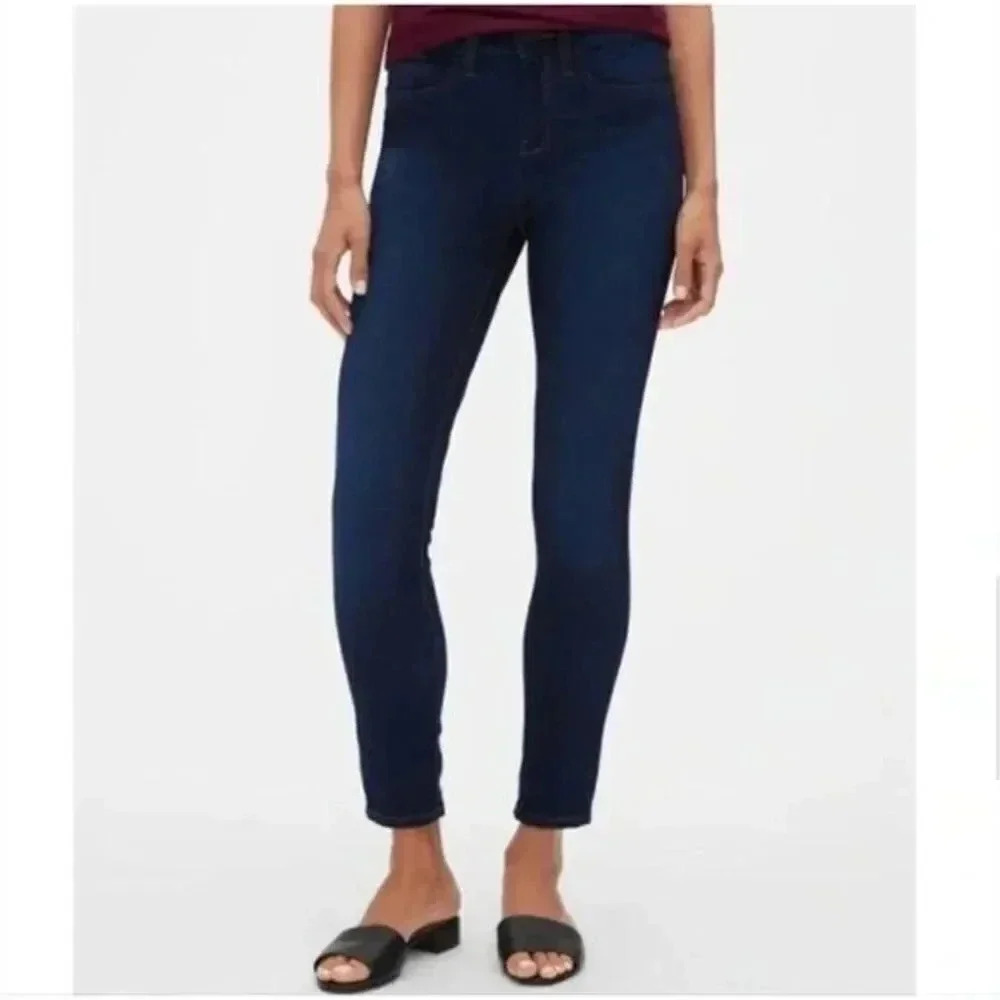 Cabi Dark Wash Mid Rise Skinny Jeans 4 #3040